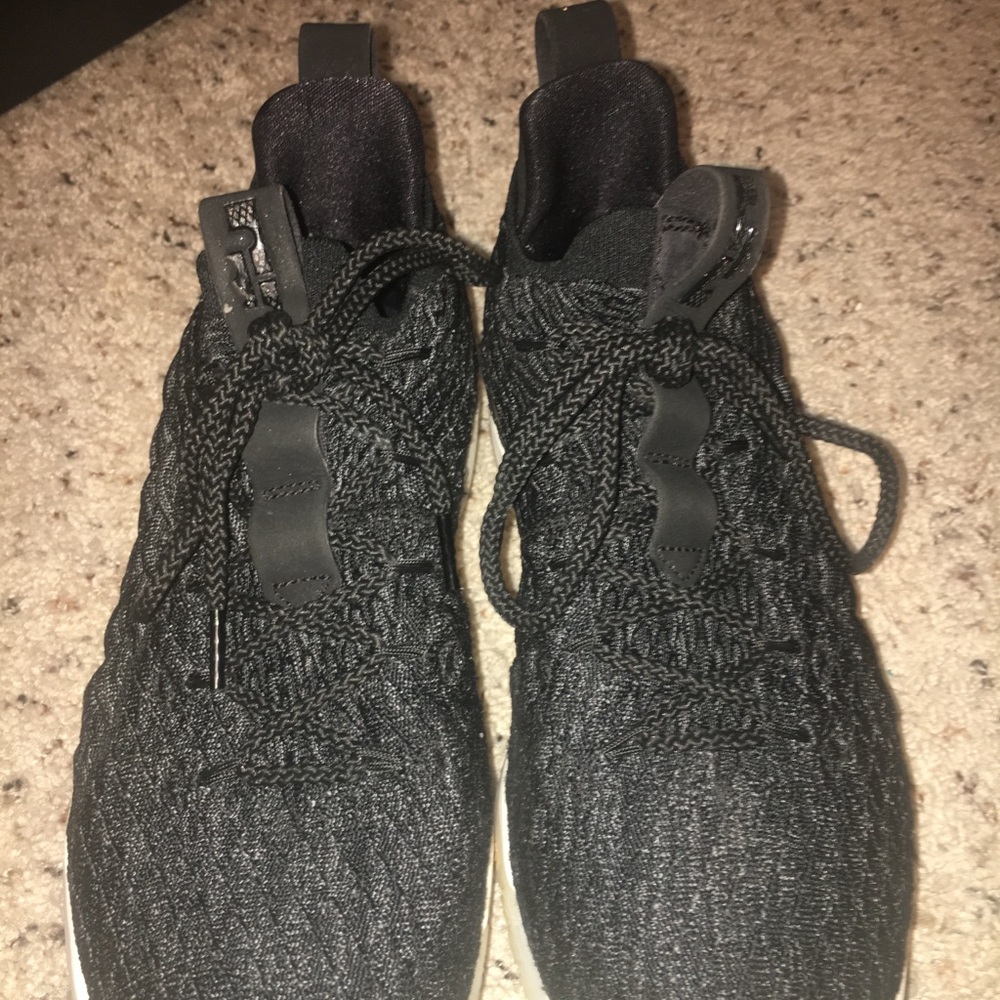 Nike Lebron 15 Lows - Picture 2 of 3